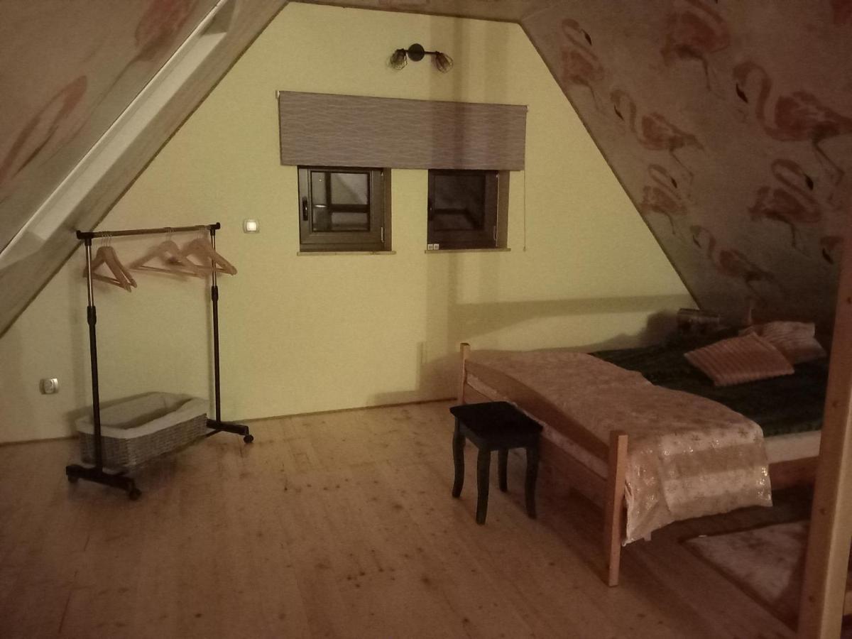 Szmerkowa Chatynka Z Kominkiem I Jacuzzi W Karkonoszach Кемпінг